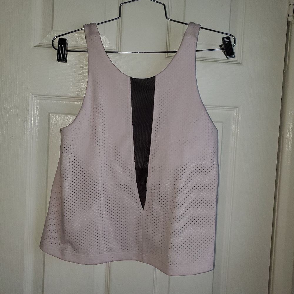 New Women's North face training shirt size…